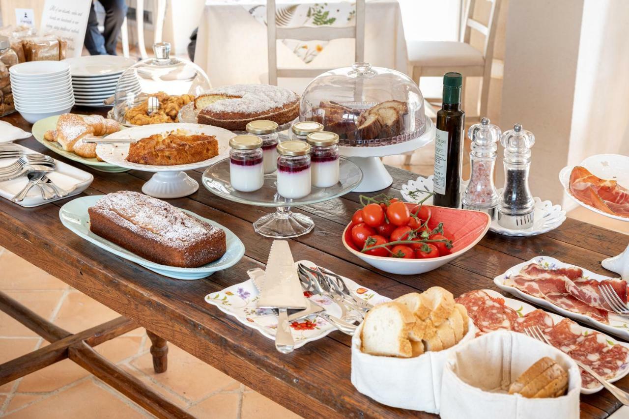 Casanova Di Neri Relais Villa Монталчино Екстериор снимка